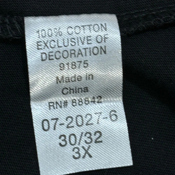 Ellos Decorated VNeck TShirt NWT - Picture 3 of 4